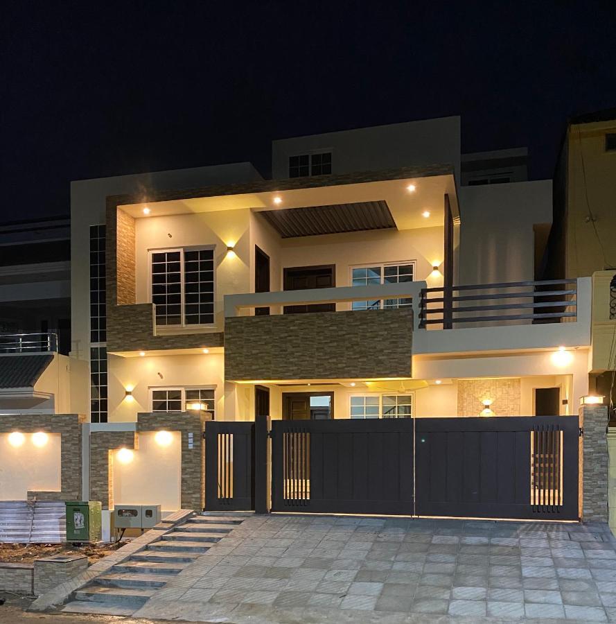 Continental Boutique House Bed & Breakfast Islamabad Exterior photo