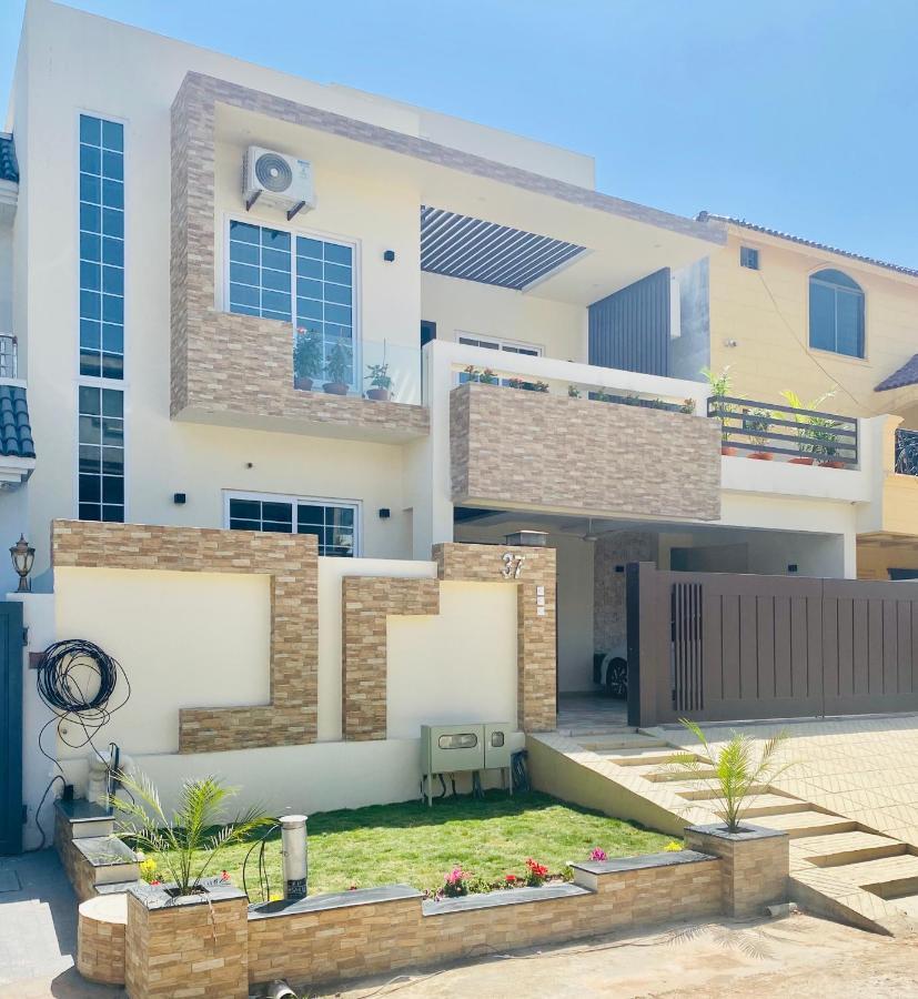 Continental Boutique House Bed & Breakfast Islamabad Exterior photo